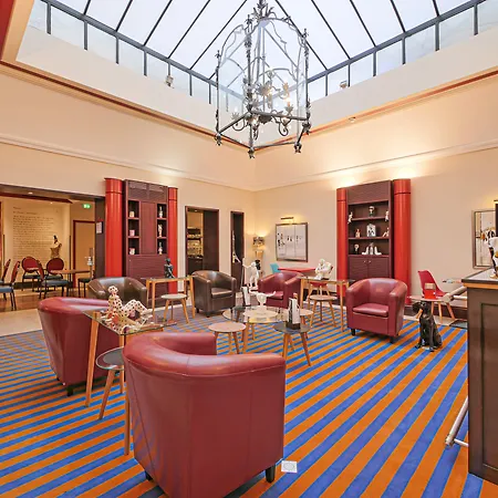 Hotel Waldorf Trocadero Tour Eiffel 4*