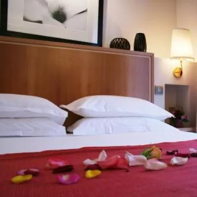 Waldorf Trocadero Tour Eiffel 4* Париж