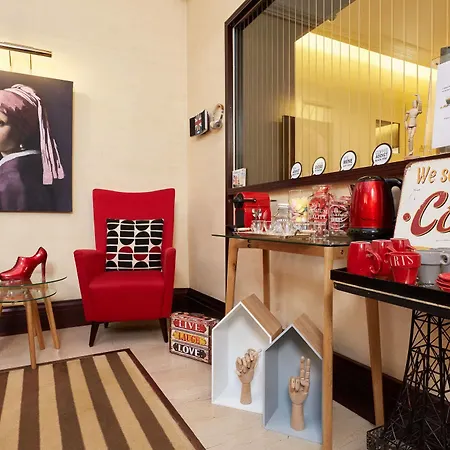 Waldorf Trocadéro Tour Eiffel Hotel 4*