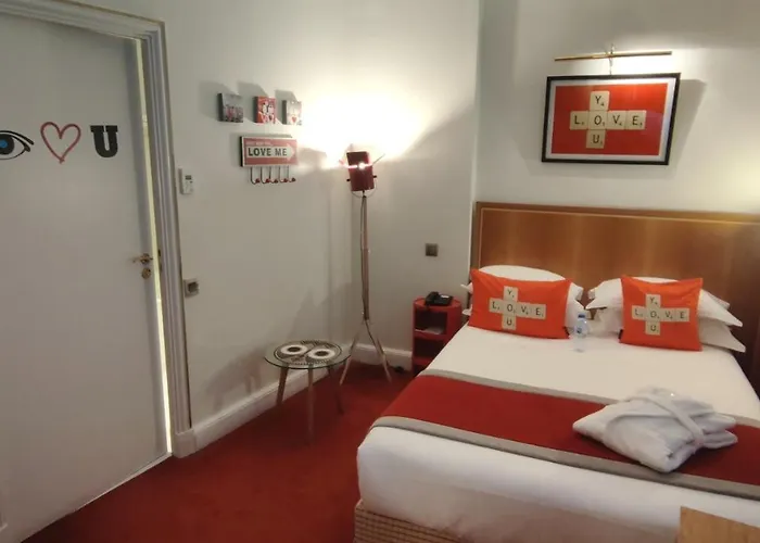 Waldorf Trocadero Tour Eiffel Hotel París