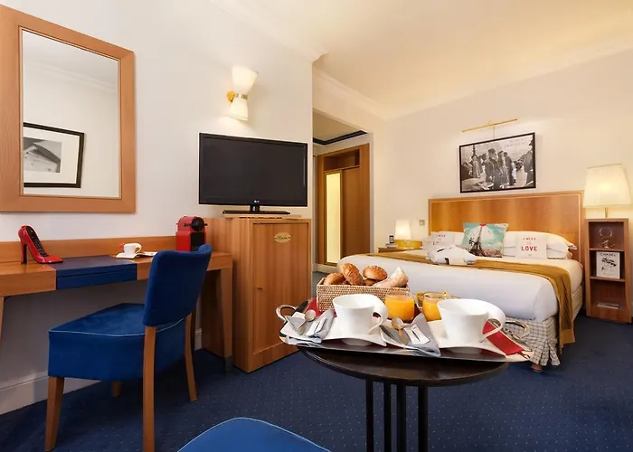 Waldorf Trocadero Tour Eiffel Hotel 4*