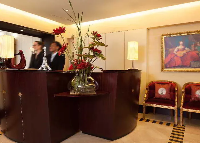 Waldorf Trocadero Tour Eiffel 4*