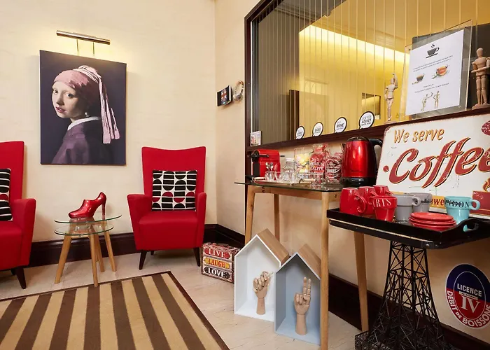 Waldorf Trocadero Tour Eiffel Hotel 4*