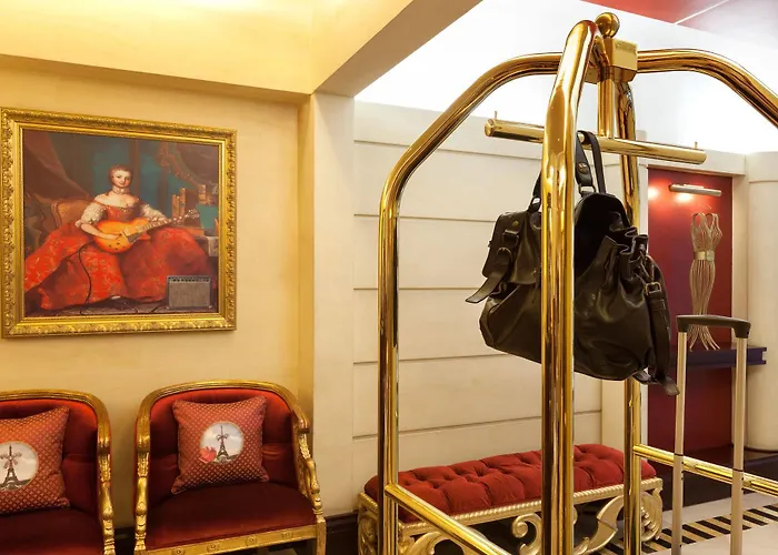 Waldorf Trocadero Tour Eiffel 4*