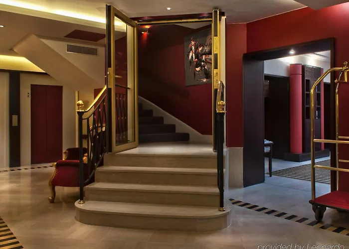 Waldorf Trocadero Tour Eiffel 4*